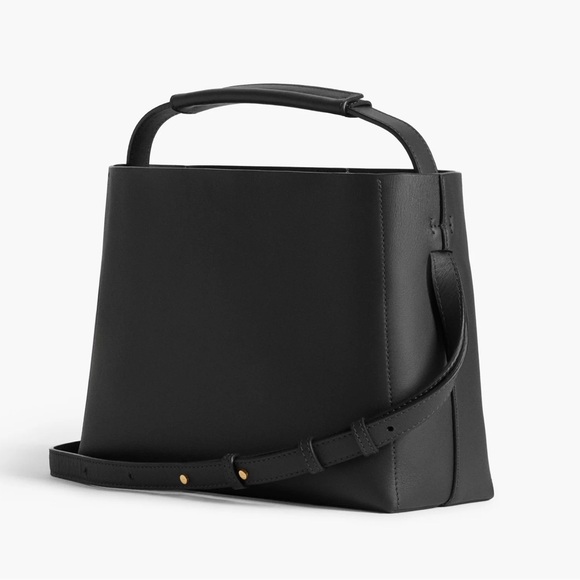 Flattered Classic Leather Bag. Scandinavian Minimalist Brand. Hedda Grande Tote. - Picture 3 of 16